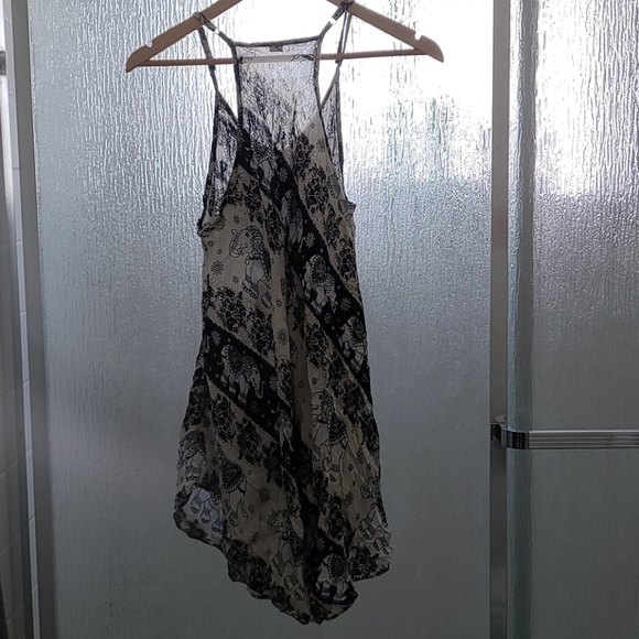 Boutique flowy top - Picture 4 of 7